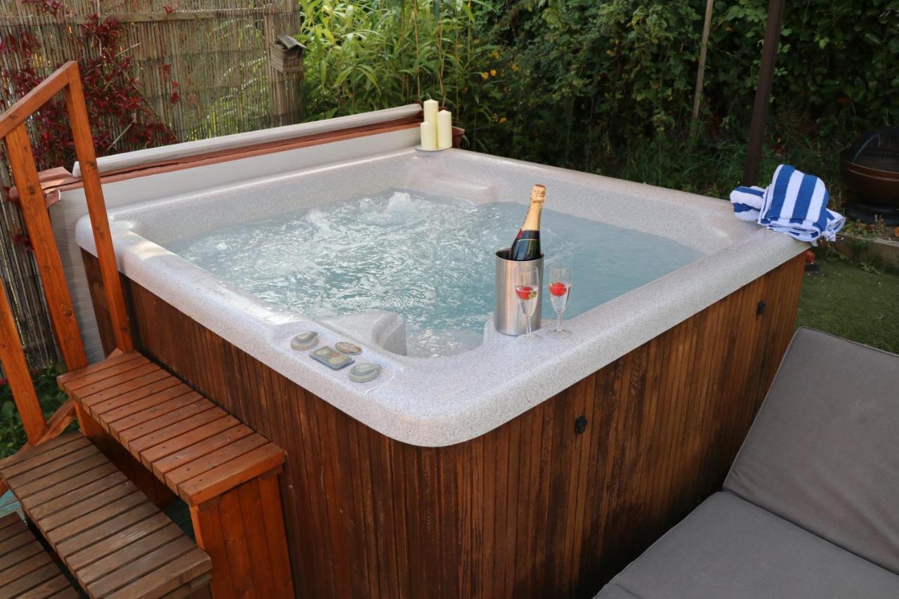 Palm 1 Park Home With Hot Tub Swanage Exteriör bild