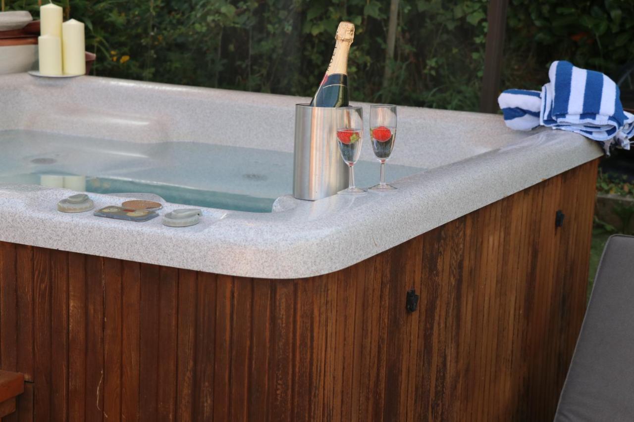 Palm 1 Park Home With Hot Tub Swanage Exteriör bild