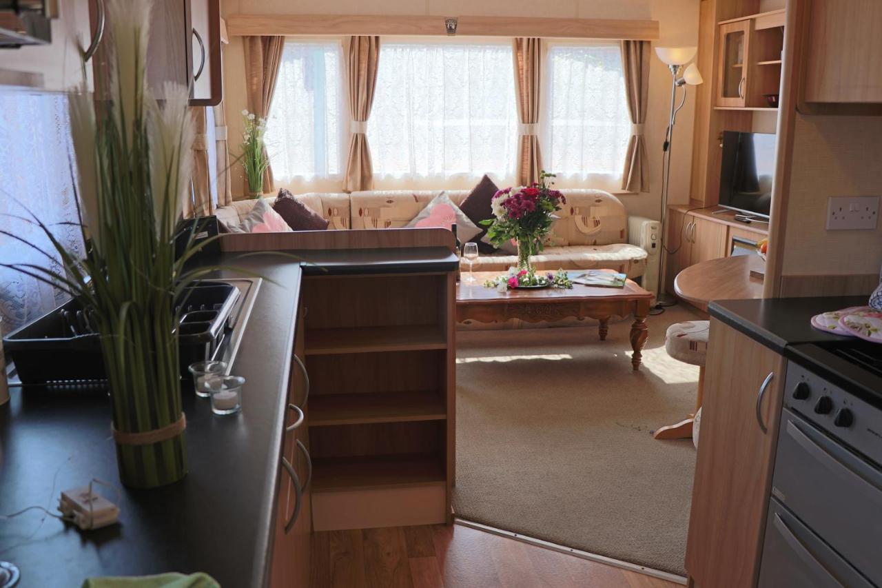 Palm 1 Park Home With Hot Tub Swanage Exteriör bild
